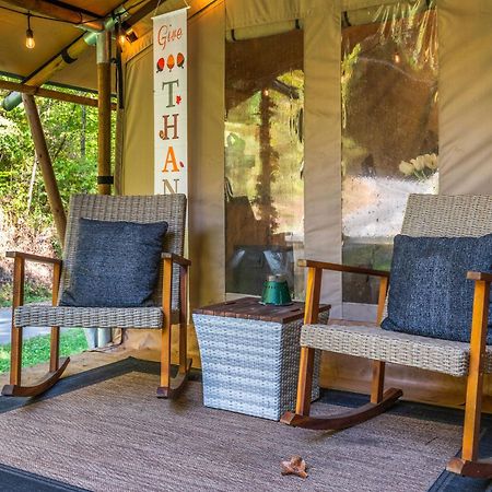 Firefly Season Glamping Hotel Сивиървил Екстериор снимка