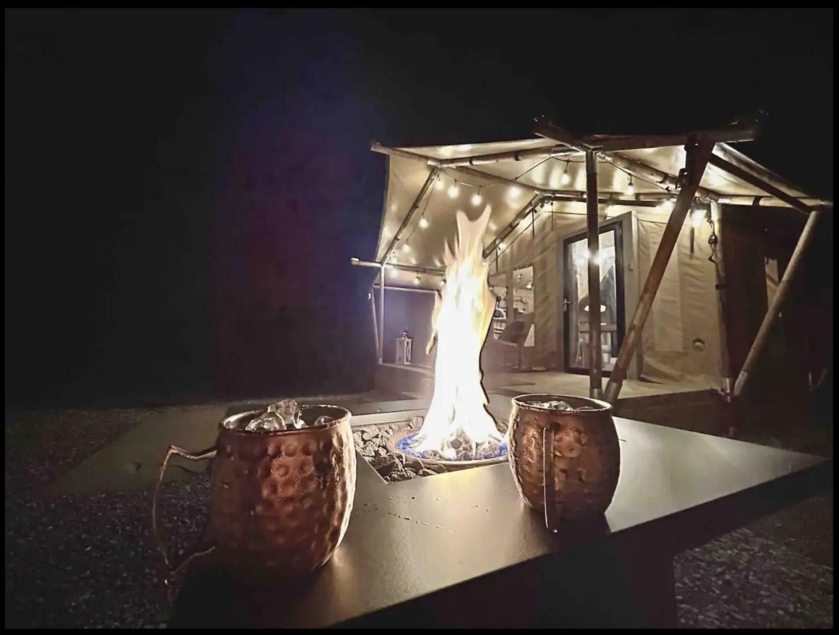 Firefly Season Glamping Hotel Сивиървил Екстериор снимка