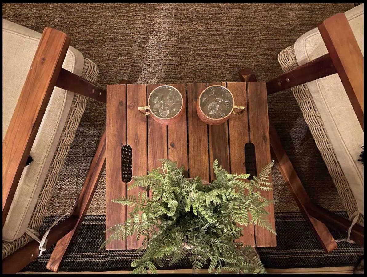 Firefly Season Glamping Hotel Сивиървил Екстериор снимка