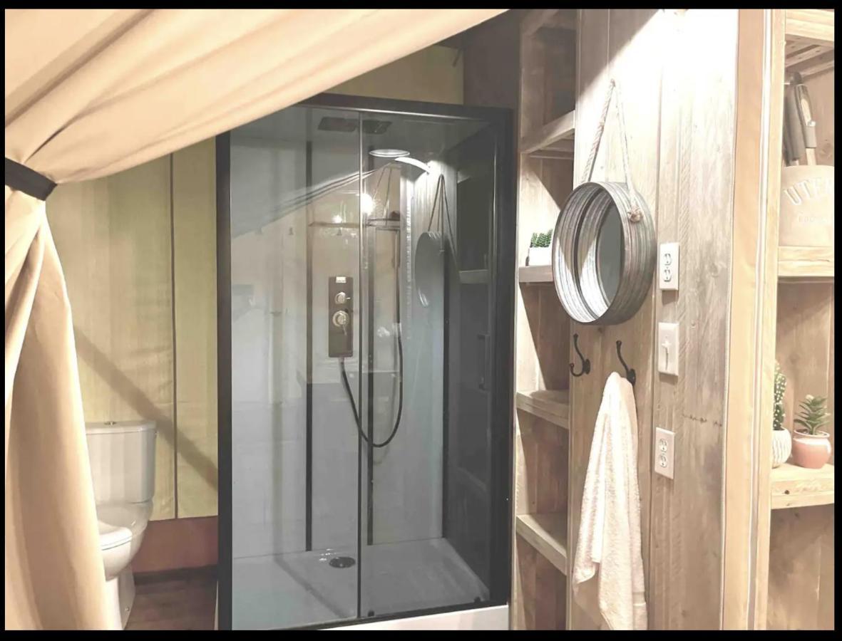 Firefly Season Glamping Hotel Сивиървил Екстериор снимка